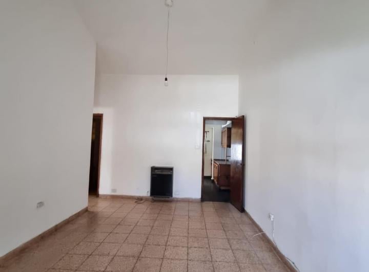 Casa · 140m² · 4 Dormitorios · 1 Cochera