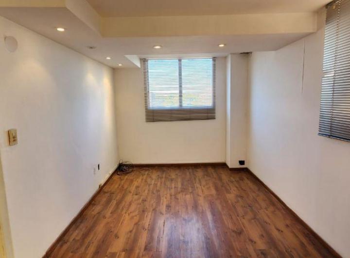 Oficina comercial · 90m² · 5 Ambientes