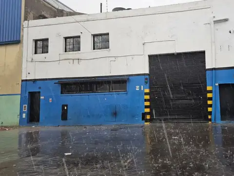 Galpón en Alquiler en Mataderos, CABA