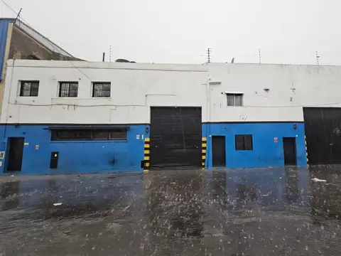 Galpón en Alquiler en Mataderos, CABA