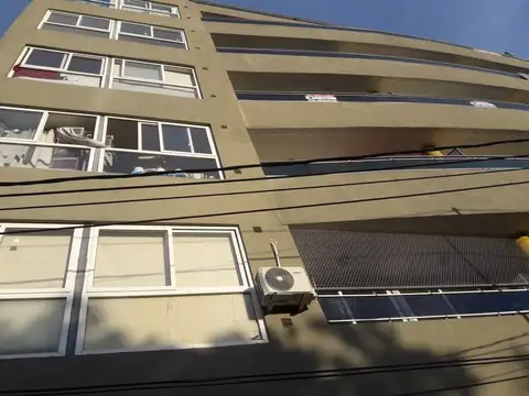 Departamento en Venta en Moron Sur, Moron
