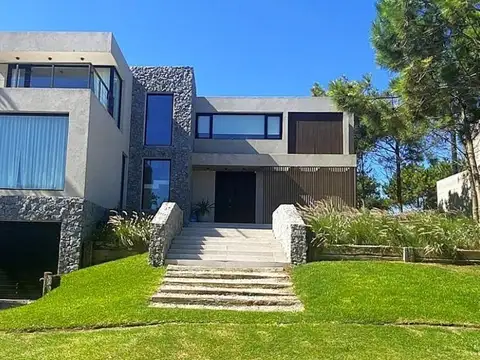 Casa en Alquiler Temporal en Barrio Maritimo 2, Costa Esmeralda