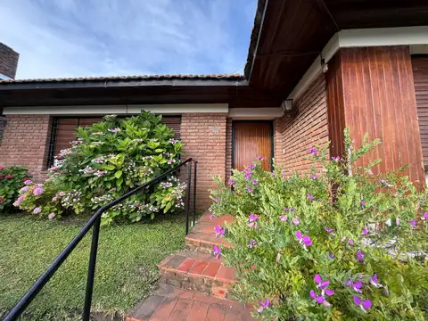Casa en Alquiler Temporal en Centro, Pinamar