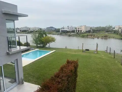 Casa en Alquiler en El Cantón - Barrio Islas, Countries y Barrios Cerrados en Escobar