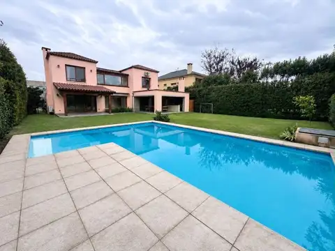 Casa en Alquiler en Windbells, Countries y Barrios Cerrados en San Fernando