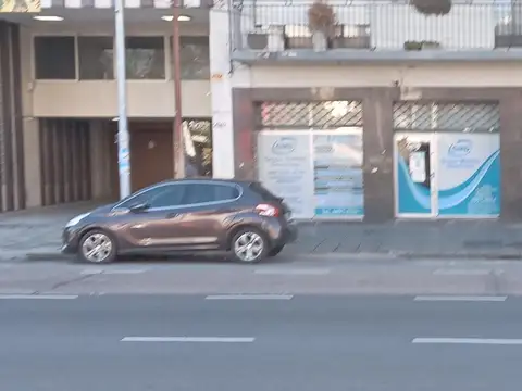Local en Alquiler en Crucesita, Partido de Avellaneda