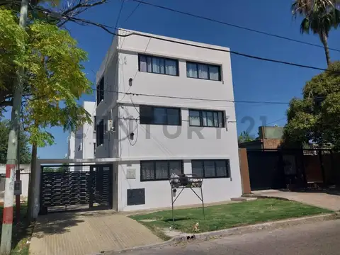 Departamento en Venta en Los Hornos, La Plata