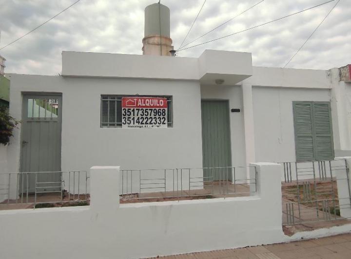 Casa · 80m² · 4 Ambientes · 2 Cocheras