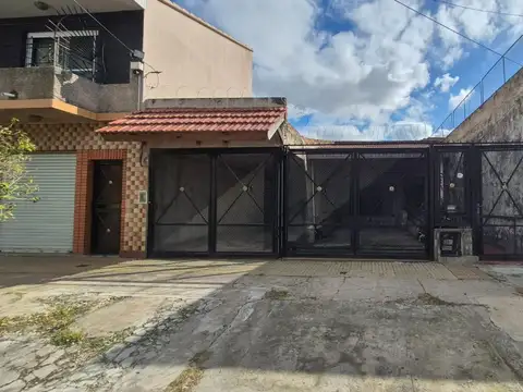 Casa en Venta en Lanus Este, Lanus
