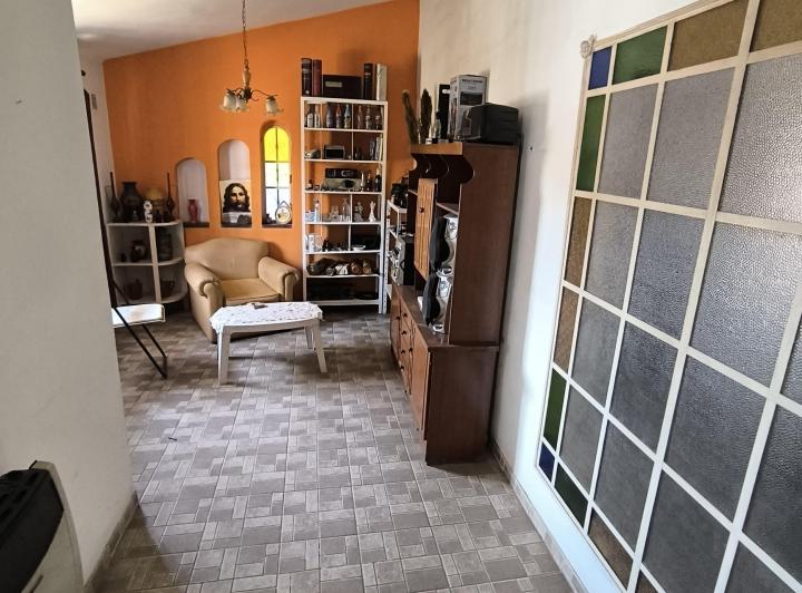Casa · 158m² · 9 Ambientes · 2 Cocheras