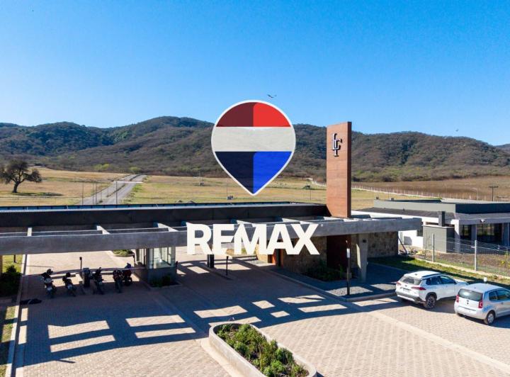 Terreno · 1208m²