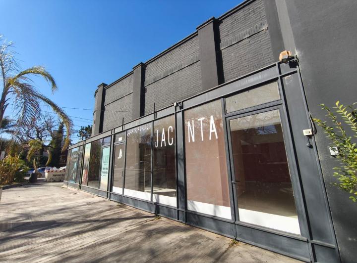 Local comercial · 94m²