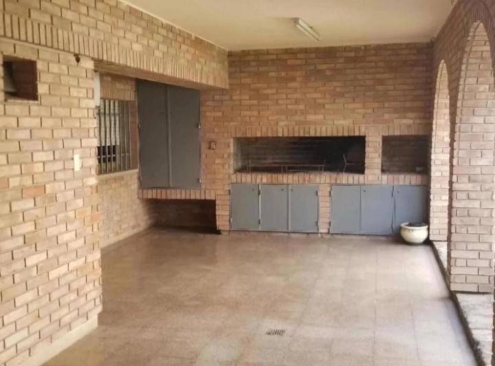 Casa · 249m² · 3 Dormitorios · 1 Cochera