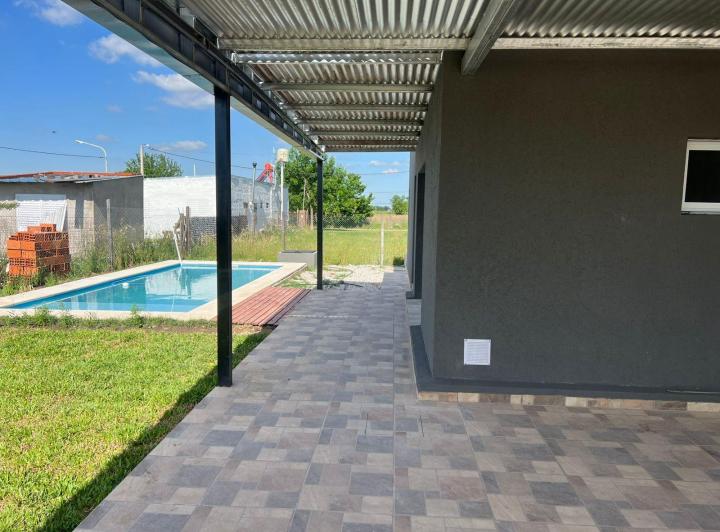 Casa · 65m² · 2 Ambientes · 2 Cocheras