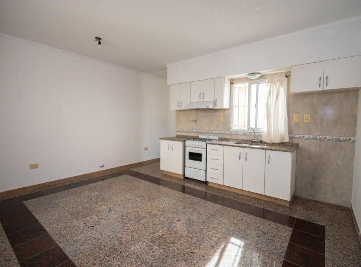 Departamento · 40m² · 2 Ambientes · 1 Cochera