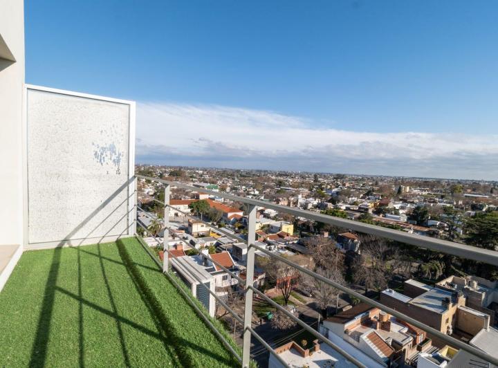 Departamento · 80m² · 4 Ambientes · 1 Cochera