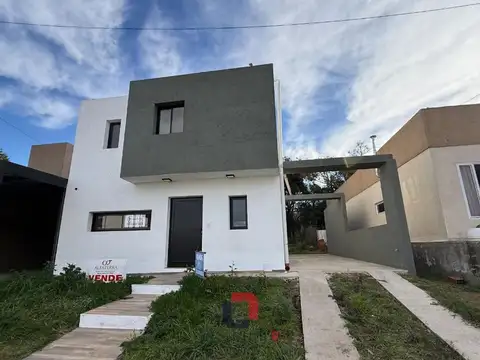 Casa en Venta en Villa Catalina, Rio Ceballos