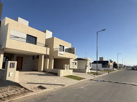 Casa en Venta en Manantiales, Cordoba