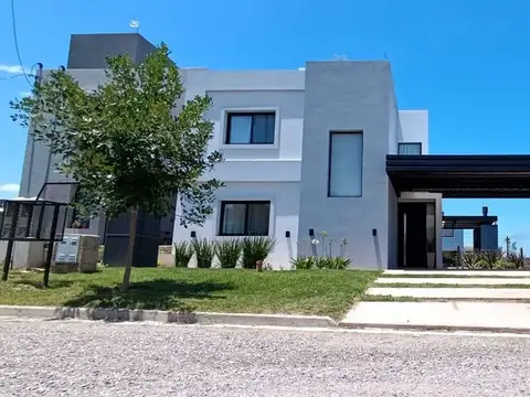 Casa en Venta en Malagueño, Santa María