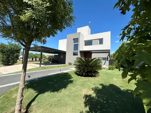 Casa en Venta en Villa Allende, Colón