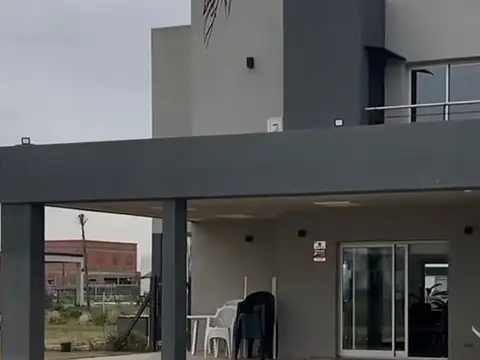 Casa en Venta en Santa Clara Al Sur, Countries y Barrios Cerrados en San Vicente