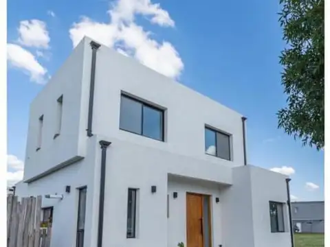 Casa en Venta en Santo Tomas, Countries y Barrios Cerrados en Pilar