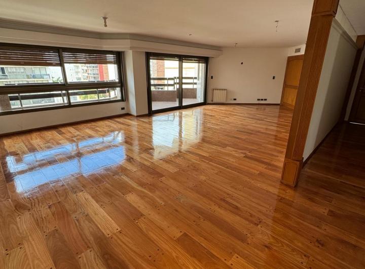 Departamento · 230m² · 4 Ambientes