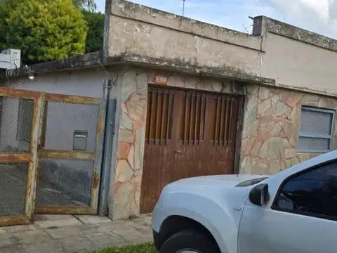 Casa en Venta en Lisandro Olmos Etcheverry, Partido de La Plata