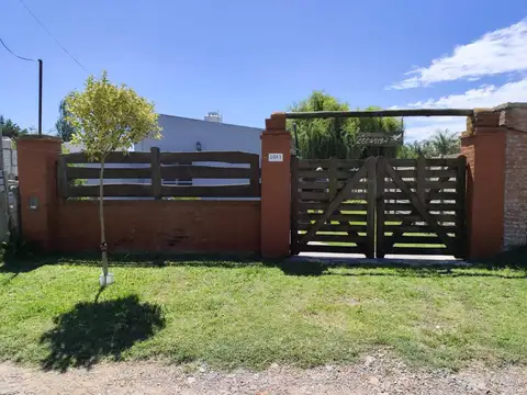 Casa en Venta en Villa Parque Sicardi, Partido de La Plata