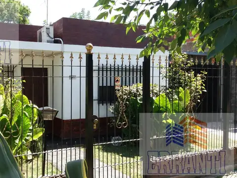 Casa en Venta en Pontevedra, Partido de Merlo