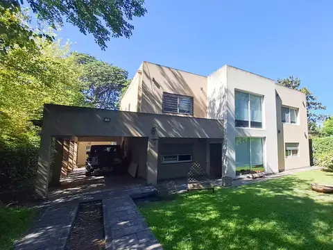 Casa en Venta en Barrio Parque Leloir, Partido de Ituzaingó