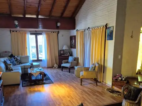 Casa en Venta en Punta Mogotes, Mar del Plata