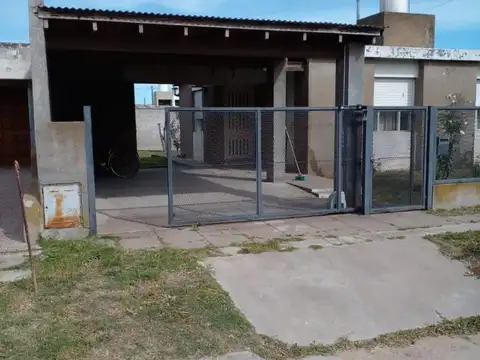 Casa en Venta en Oriente, Partido de Coronel Dorrego