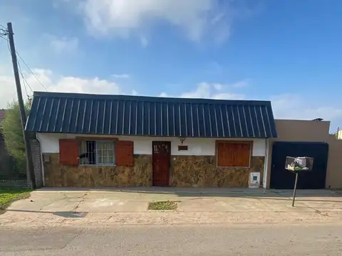 Casa en Venta en Lisandro Olmos Etcheverry, Partido de La Plata