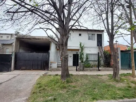 Casa en Venta en Villa Galicia, Temperley
