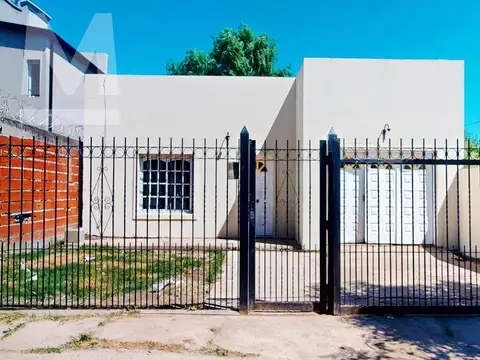 Casa en Venta en Lisandro Olmos Etcheverry, Partido de La Plata