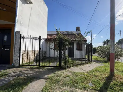 Casa en Venta en Los Hornos, La Plata