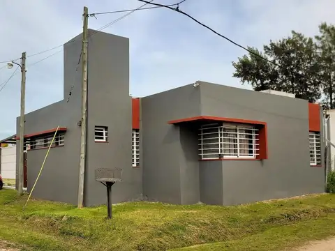 Casa en Venta en Villa Parque Sicardi, Partido de La Plata