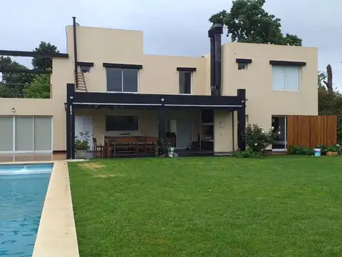 Casa en Venta en Haras Santa Maria, Countries y Barrios Cerrados en Escobar