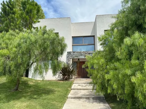 Casa en Venta en San Sebastian, Countries y Barrios Cerrados en Escobar