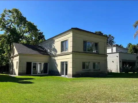 Casa en Venta en San Carlos Country Club, Countries y Barrios Cerrados en Malvinas Argentinas