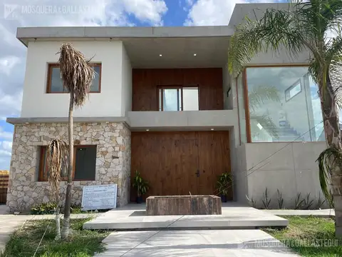 Casa en Venta en San Sebastian, Countries y Barrios Cerrados en Escobar