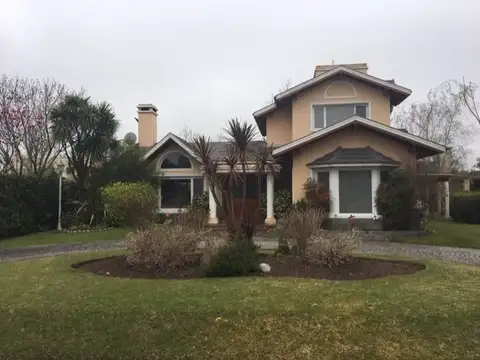 Casa en Venta en Countries y Barrios Cerrados en Berazategui, Partido de Berazategui