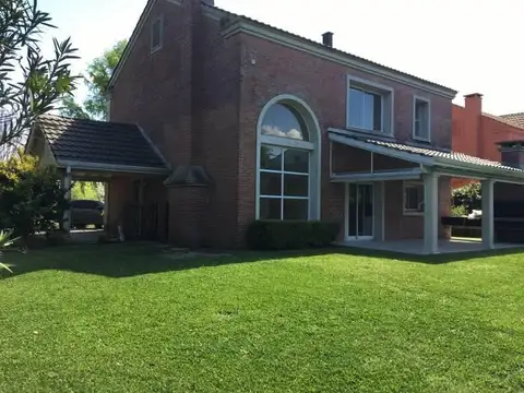 Casa en Venta en La Lomada De Pilar, Countries y Barrios Cerrados en Pilar