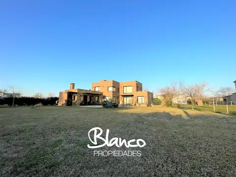 Casa en Venta en Haras Santa Maria, Countries y Barrios Cerrados en Escobar