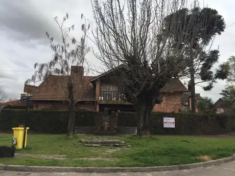 Casa en Venta en Ciudad Jardin del Palomar, Partido de Tres de Febrero