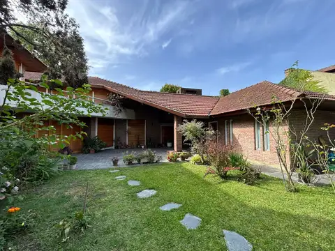 Casa en Venta en Marmol, Adrogue