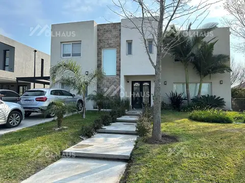Casa en Venta en Ayres Plaza, Countries y Barrios Cerrados en Pilar
