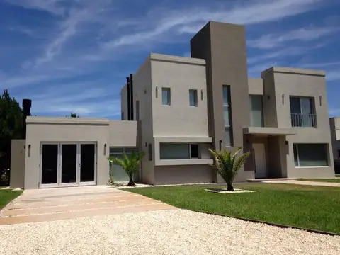 Casa en Venta en La Herradura, Countries y Barrios Cerrados en Pinamar