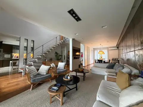 Casa en Venta en Barrio Parque, Villa Martelli